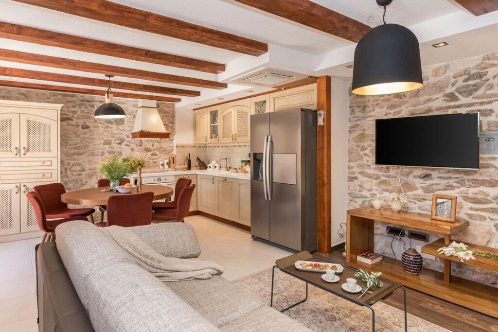 Villa Hirundo Rustica 스크라딘 외부 사진