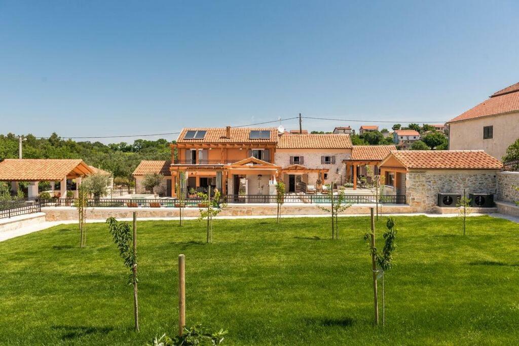 Villa Hirundo Rustica 스크라딘 외부 사진