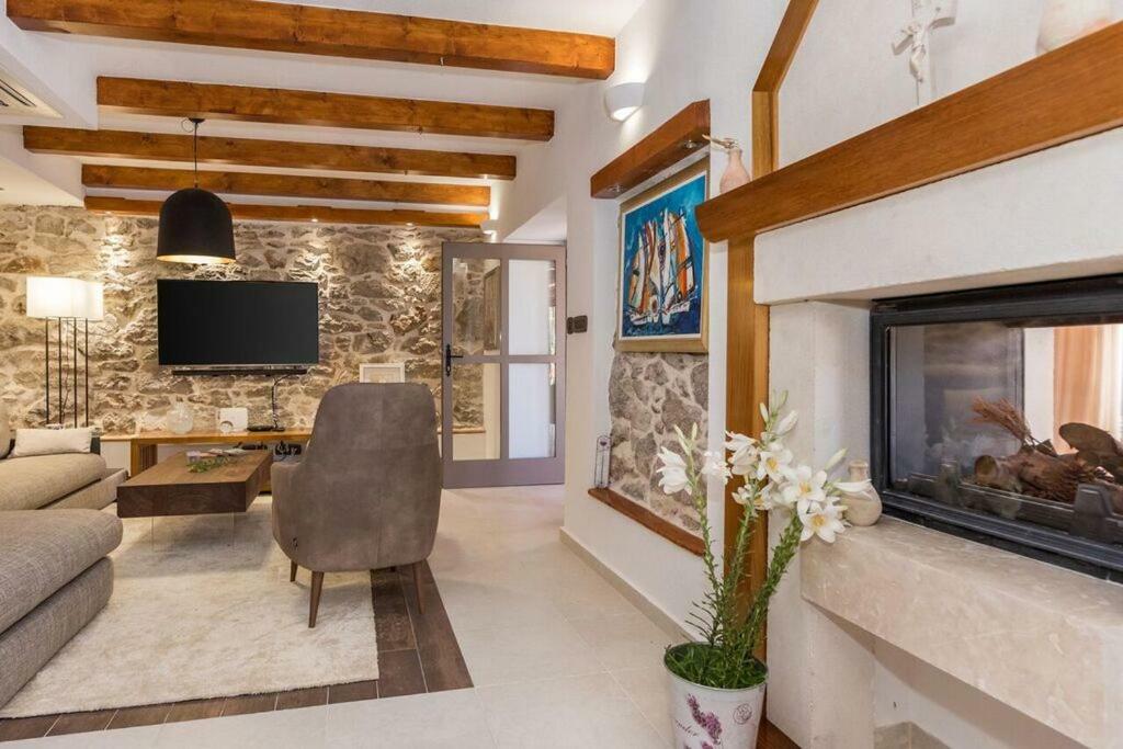 Villa Hirundo Rustica 스크라딘 외부 사진
